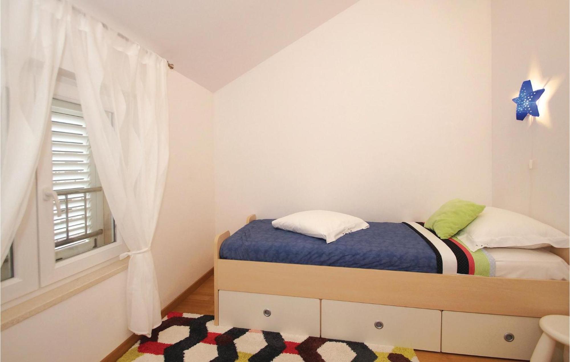 Awesome Apartment In Racisce With Wifi 外观 照片
